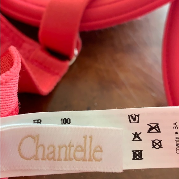 Chantelle Bra - Picture 3 of 3